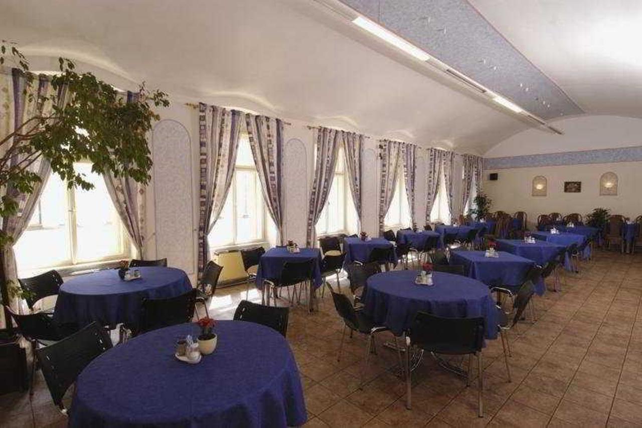 Hostel Junior Πράγα Εξωτερικό φωτογραφία